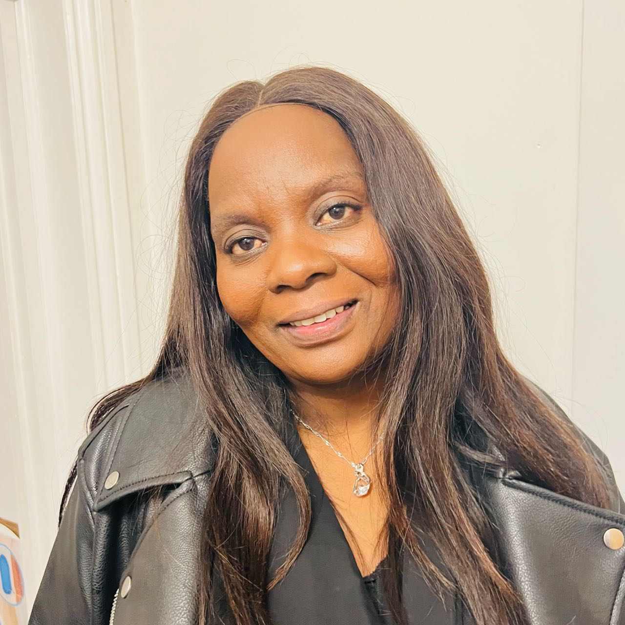 Riseua  T - Specialist Carer