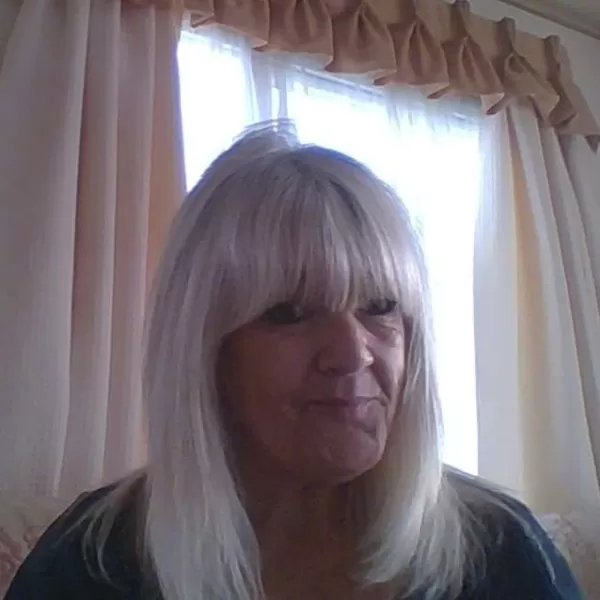 Lindsey HM's' profile photo