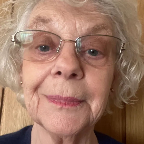 Veronica H's' profile photo